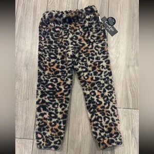 NEW 🆕 Bebe Leopard Print Fuzzy Kids Bottoms size 6